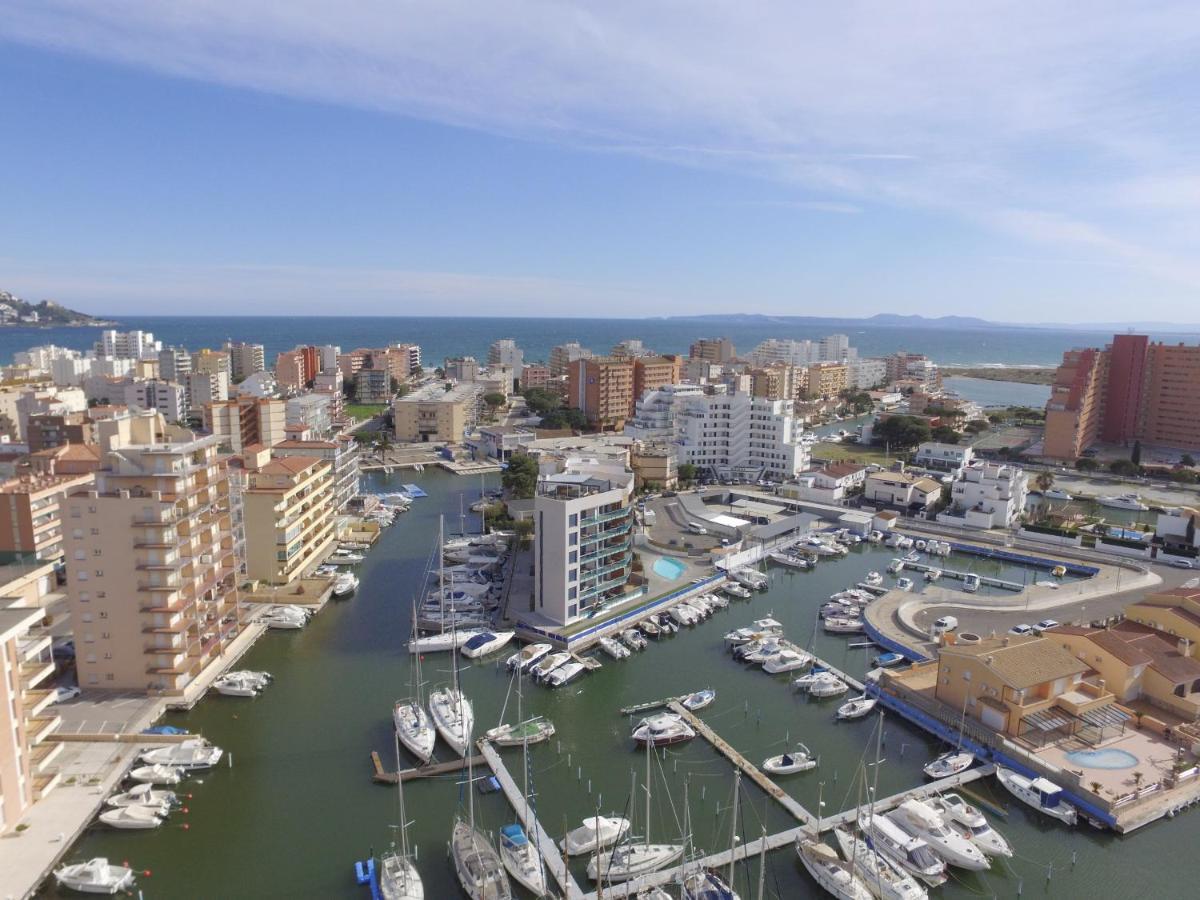 Rnet - Apartments Roses Port Trebol Bagian luar foto